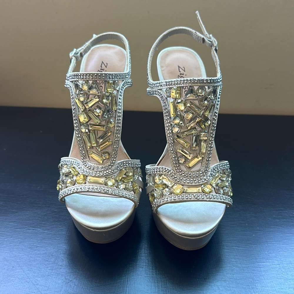 Zigi Soho Heels size 6